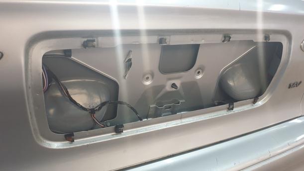 Foto: HECKKLAPPE / HECKDECKEL eines Ford Mondeo LX
