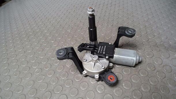 Foto: SCHEIBENWISCHERMOTOR HINTEN eines Opel Astra 2.0 CDTI DPF ecoFLEX SportsTourer Start/Stop