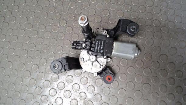 Foto: SCHEIBENWISCHERMOTOR HINTEN eines Opel Astra 2.0 CDTI DPF ecoFLEX SportsTourer Start/Stop