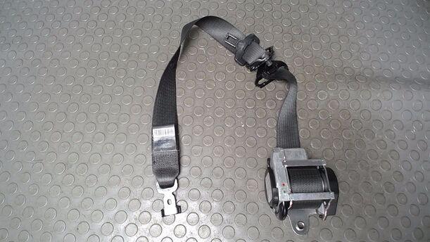 Foto: SICHERHEITSGURT VORN RECHTS eines Opel Astra 2.0 CDTI DPF ecoFLEX SportsTourer Start/Stop