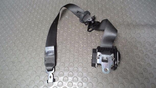 Foto: SICHERHEITSGURT VORN RECHTS eines Opel Astra 2.0 CDTI DPF ecoFLEX SportsTourer Start/Stop