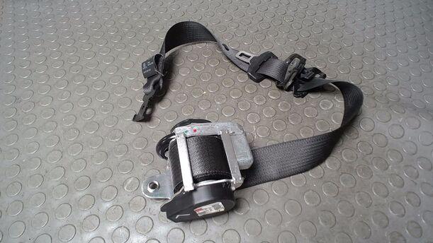 Foto: SICHERHEITSGURT VORN LINKS eines Opel Astra 2.0 CDTI DPF ecoFLEX SportsTourer Start/Stop