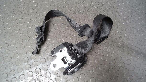 Foto: SICHERHEITSGURT VORN LINKS eines Opel Astra 2.0 CDTI DPF ecoFLEX SportsTourer Start/Stop