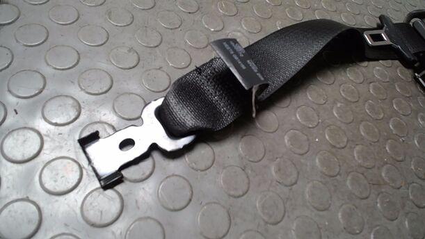 Foto: SICHERHEITSGURT VORN LINKS eines Opel Astra 2.0 CDTI DPF ecoFLEX SportsTourer Start/Stop