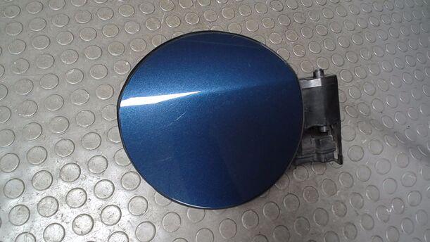 Foto: TANKKLAPPE/ TANKDECKEL eines Opel Astra 2.0 CDTI DPF ecoFLEX SportsTourer Start/Stop