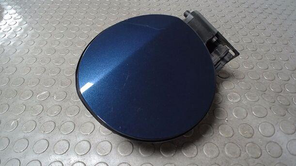 Foto: TANKKLAPPE/ TANKDECKEL eines Opel Astra 2.0 CDTI DPF ecoFLEX SportsTourer Start/Stop