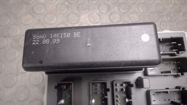Foto: SICHERUNGSKASTEN eines Ford Focus