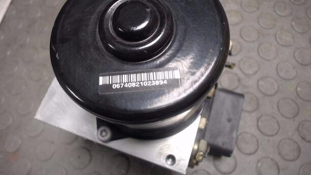 Foto: HAUPTBREMSAGGREGAT ABS eines Ford Focus