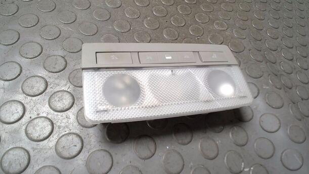 Foto: INNENLEUCHTE/ INNENBELEUCHTUNG eines Opel Astra 2.0 CDTI DPF ecoFLEX SportsTourer Start/Stop