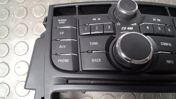 Foto: RADIOBEDIENUNG eines Opel Astra 2.0 CDTI DPF ecoFLEX SportsTourer Start/Stop