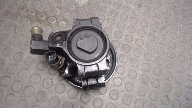 Foto: LENKGETRIEBEPUMPE eines Ford Focus