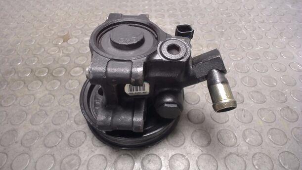 Foto: LENKGETRIEBEPUMPE eines Ford Focus