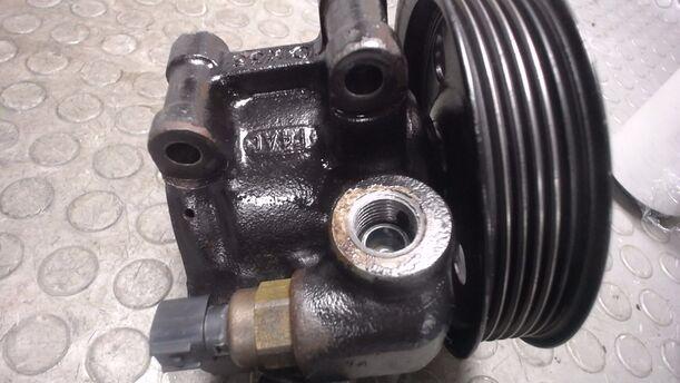 Foto: LENKGETRIEBEPUMPE eines Ford Focus