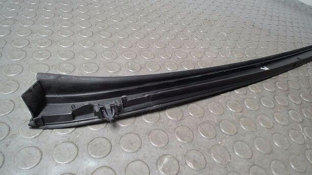 Foto: ZIERLEISTE FRONTSCHEIBE RECHTS eines Opel Astra 2.0 CDTI DPF ecoFLEX SportsTourer Start/Stop