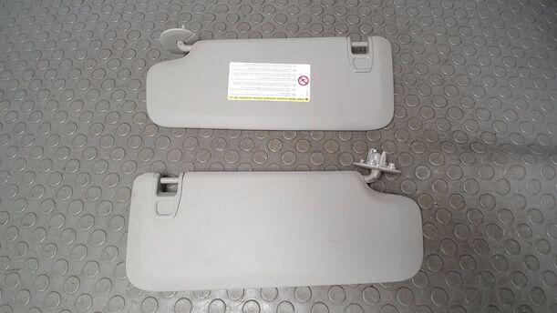 Foto: SONNENBLENDEN eines Opel Astra 2.0 CDTI DPF ecoFLEX SportsTourer Start/Stop