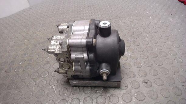 Foto: HAUPTBREMSAGGREGAT ABS eines Ford Mondeo