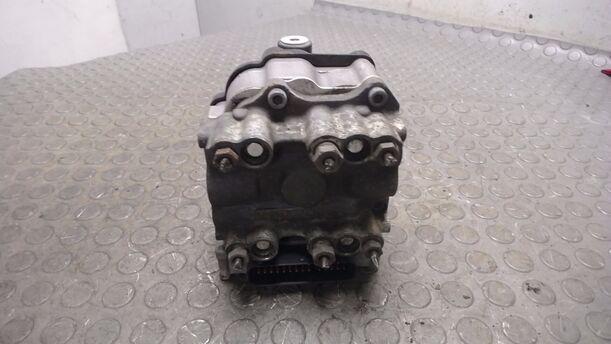 Foto: HAUPTBREMSAGGREGAT ABS eines Ford Mondeo