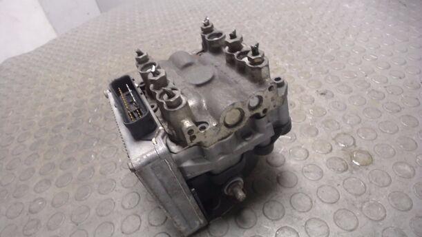 Foto: HAUPTBREMSAGGREGAT ABS eines Ford Mondeo