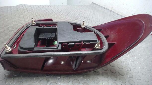 Foto: HECKLEUCHTE LINKS eines Ford Mondeo