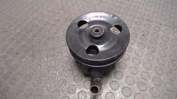 Foto: PUMPE SERVOLENKUNG eines Ford Mondeo