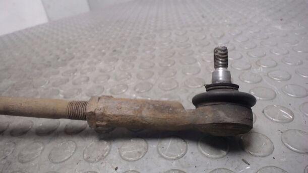 Foto: SERVOLENKUNG / LENKGETRIEBE eines Ford Mondeo