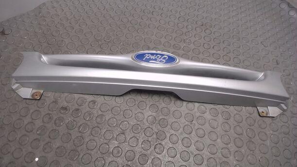 Foto: KÜHLERGRILL eines Ford Mondeo