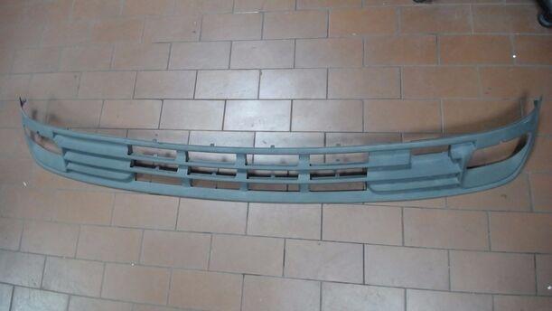 Foto: LUFTGITTER STOSSSTANGE ( NEBELSCHEINWERFER ) eines Ford Mondeo