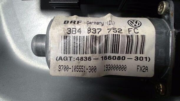 Foto: FENSTERHEBER ELEKTRISCH VORN RECHTS eines VW Passat Variant 2.0