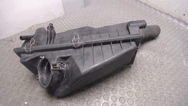 Foto: LUFTFILTERKASTEN eines Ford Mondeo