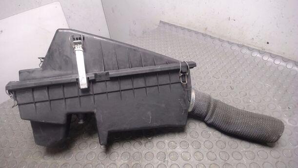 Foto: LUFTFILTERKASTEN eines Ford Mondeo