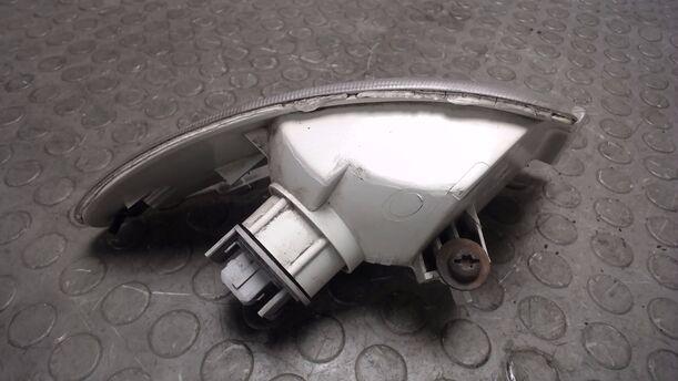 Foto: BLINKER LINKS eines Ford Mondeo