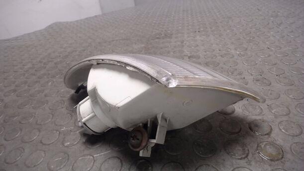 Foto: BLINKER LINKS eines Ford Mondeo