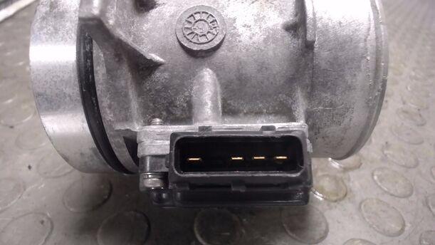 Foto: LUFTMASSENMESSER eines Ford Mondeo