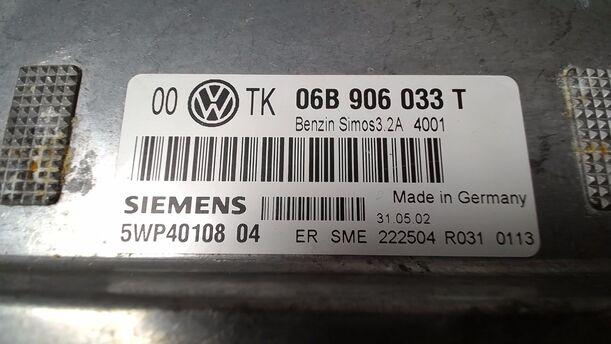 Foto: STEUERGERÄT EINSPRITZUNG/ MOTORSTEUERGERÄT eines VW Passat Variant 2.0