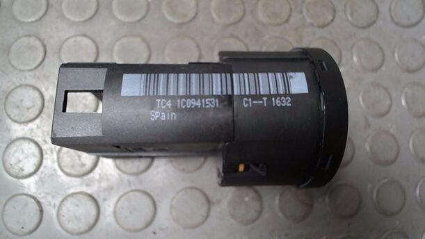 Foto: LICHTSCHALTER ( OHNE NEBELSCHEINWERFER ) eines VW Passat Variant 2.0