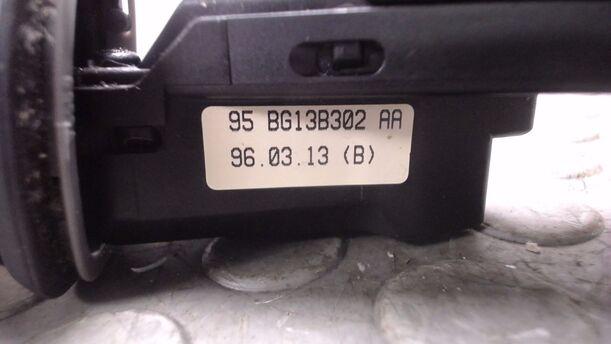 Foto: BLINKSCHALTER / KOMBISCHALTER eines Ford Mondeo