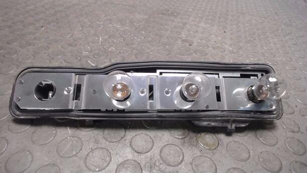 Foto: LAMPENTRÄGER HINTEN RECHTS ( CARAVAN ) eines Opel Astra 2.0 Caravan