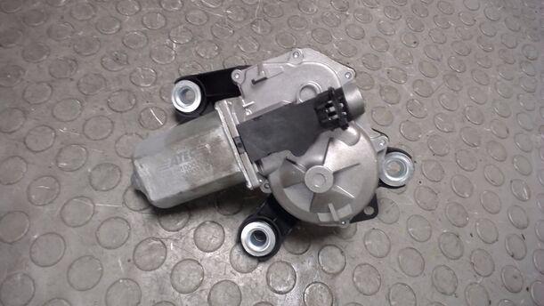 Foto: SCHEIBENWISCHERMOTOR HINTEN eines Opel Astra 2.0 Caravan