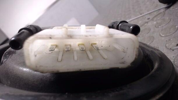 Foto: KRAFTSTOFFPUMPE eines Opel Astra 2.0 Caravan