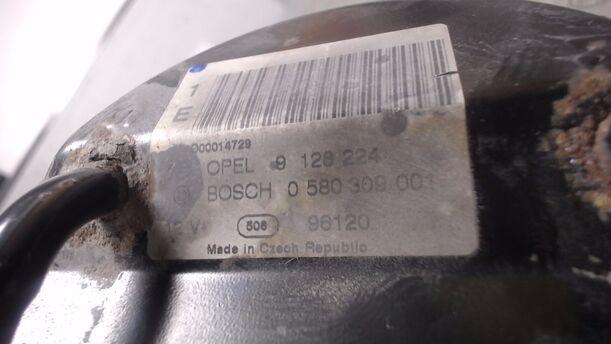 Foto: KRAFTSTOFFPUMPE eines Opel Astra 2.0 Caravan