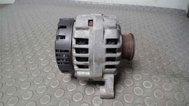 Foto: LICHTMASCHINE ( 90A / ZUBEHÖR ) eines VW Passat Variant 2.0
