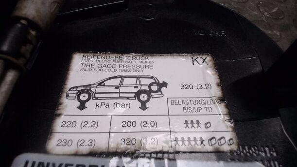 Foto: TANKKLAPPE / TANKDECKEL eines Opel Astra 2.0 Caravan