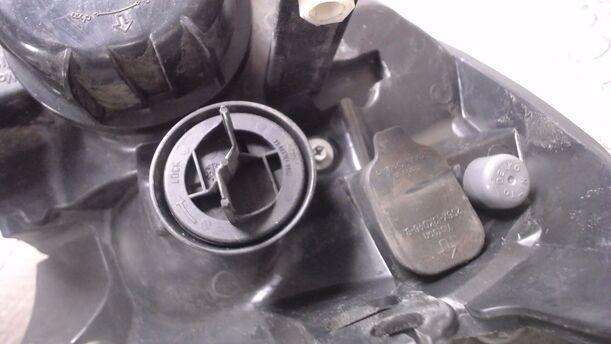 Foto: SCHEINWERFER LINKS eines Ford Fiesta 1.4