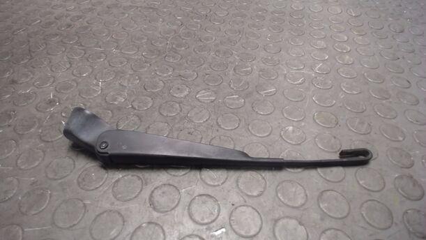 Foto: SCHEIBENWISCHERARM HINTEN eines Ford Fiesta 1.4