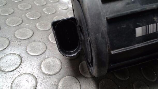 Foto: SEKUNDÄRPUMPE/ LUFTPUMPE eines VW Passat Variant 2.0