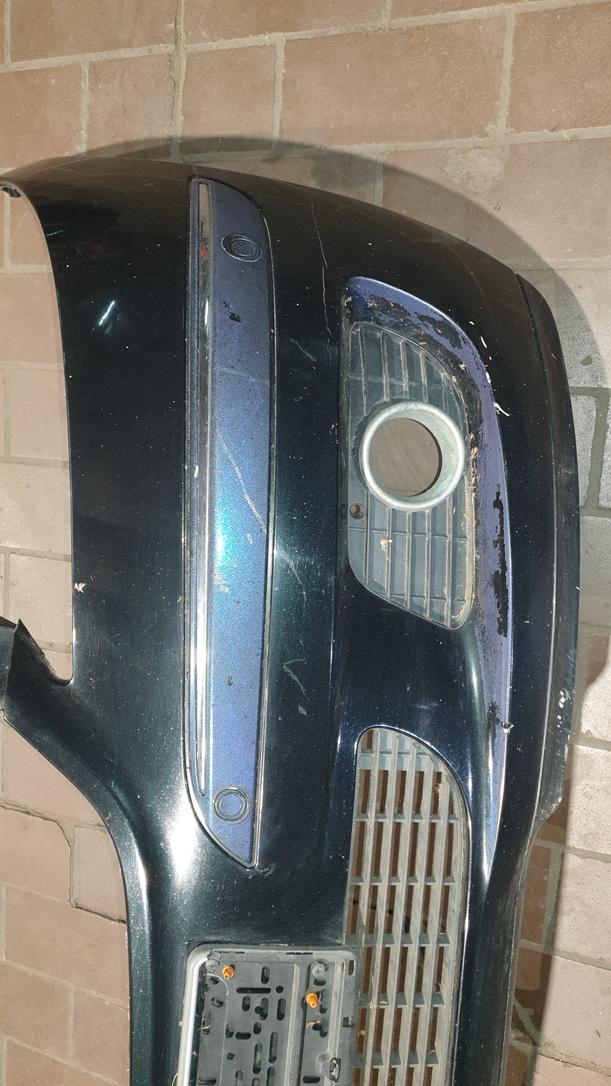 Foto: STOSSFÄNGER/ STOßSTANGE VORN eines Mercedes-Benz A 180 CDI