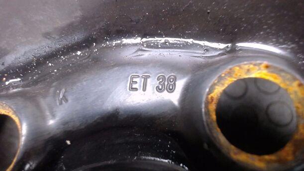 Foto: STAHLFELGE 6X15 ET38 eines VW Golf 1.4