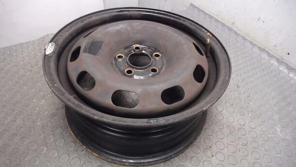 Foto: STAHLFELGE 6X15 ET38 eines VW Golf 1.4