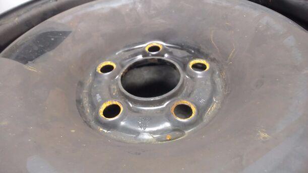 Foto: STAHLFELGE 6X15 ET38 eines VW Golf 1.4
