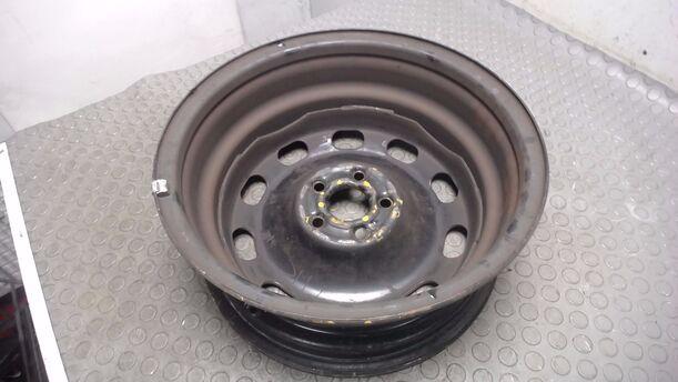 Foto: STAHLFELGE 6X15 ET38 eines VW Golf 1.4